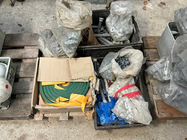 Partij bouwmaterialen - afbeelding 5 van  11