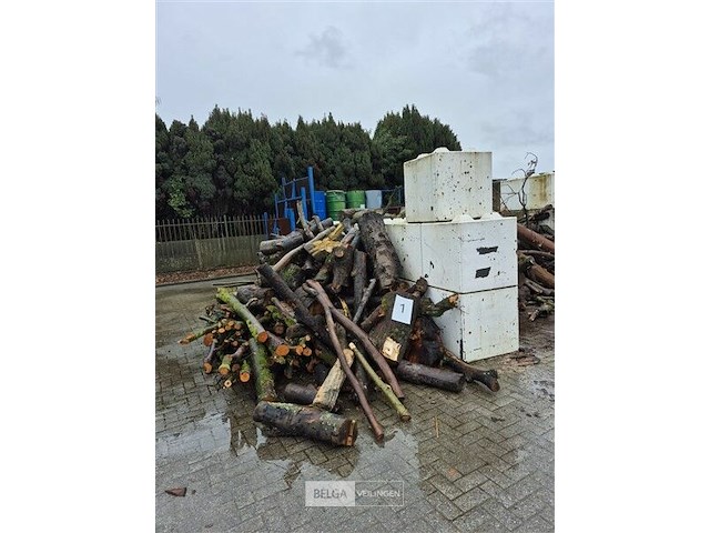 Partij brandhout - afbeelding 1 van  1