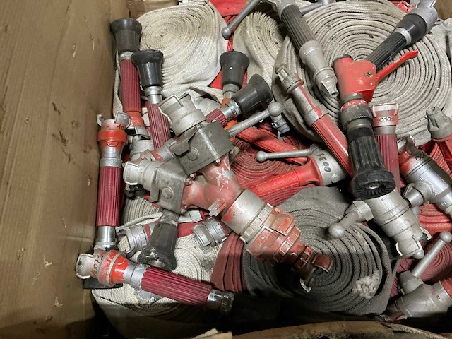 Partij brandslangen - afbeelding 4 van  5