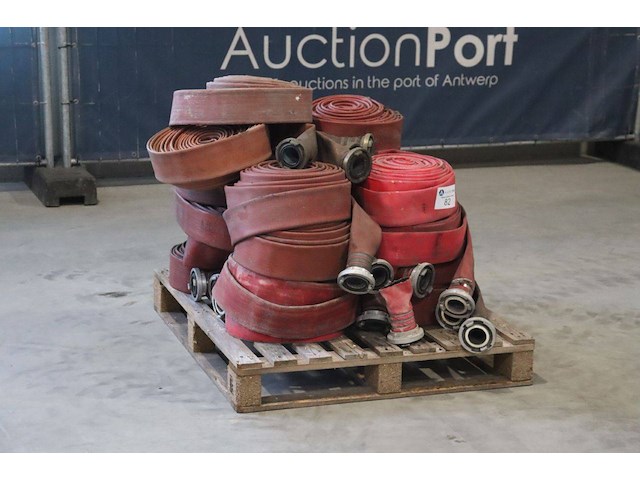 Partij brandweerslangen 19stuks - afbeelding 1 van  1