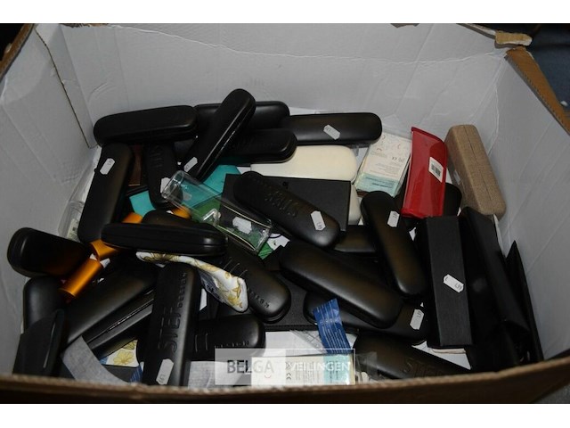 Partij brillendoosjes - afbeelding 1 van  4