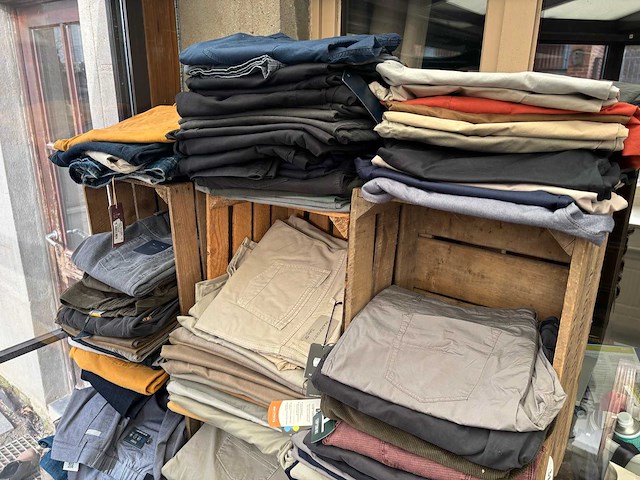 Partij broeken uit faling (175x) - afbeelding 2 van  5