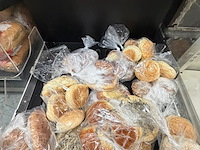 Partij brood - afbeelding 6 van  16