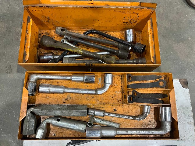 Partij buis en haakse sleutels - afbeelding 1 van  5