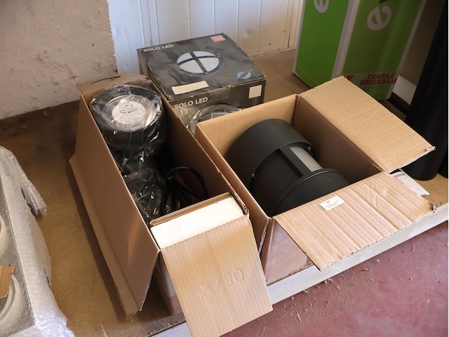 Partij buitenverlichting - afbeelding 1 van  4