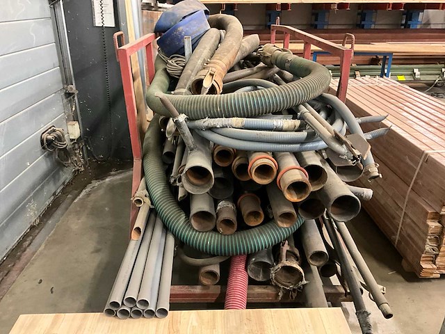 Partij buizen en slangen - afbeelding 4 van  14