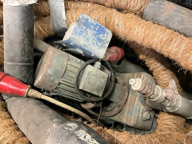 Partij buizen en slangen - afbeelding 9 van  14