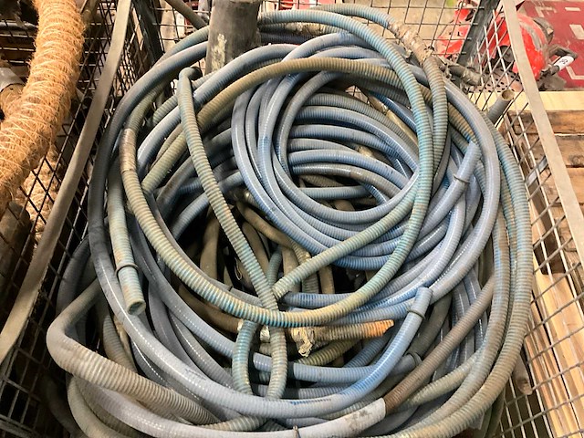 Partij buizen en slangen - afbeelding 13 van  14