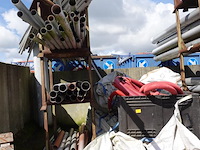 Partij buizen inclusief houders - afbeelding 2 van  3