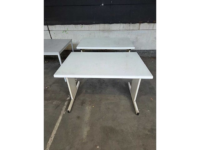 Partij bureaukasten en stoelen - afbeelding 4 van  9