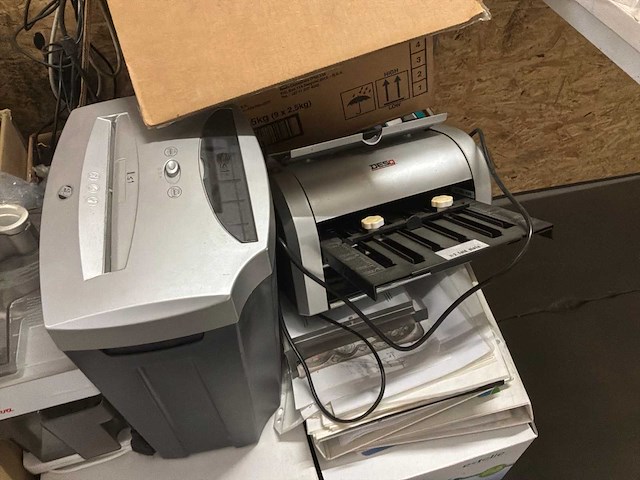 Partij bureaumateriaal en diversen - afbeelding 4 van  6