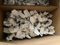 Partij caldo deurneuzen en afdekkappen (1581 stuks) - (kp1010) - afbeelding 1 van  5