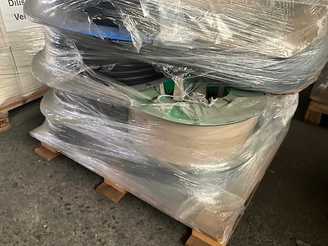 Partij caldo diverse dichtingen (6700 stuks) - (kp1010) - afbeelding 2 van  8