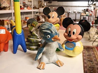 Partij cartoonfiguurtjes - afbeelding 2 van  4