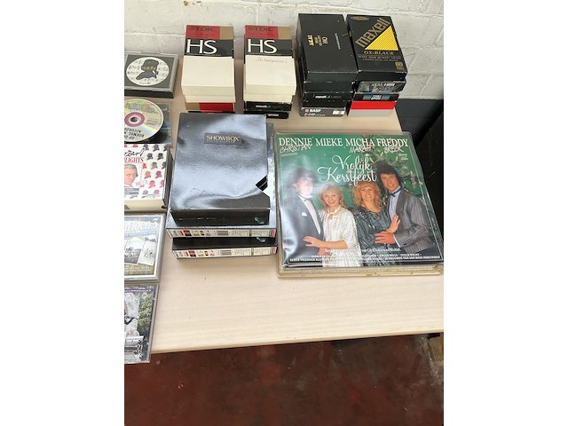 Partij cd's en videocasette's - afbeelding 7 van  7
