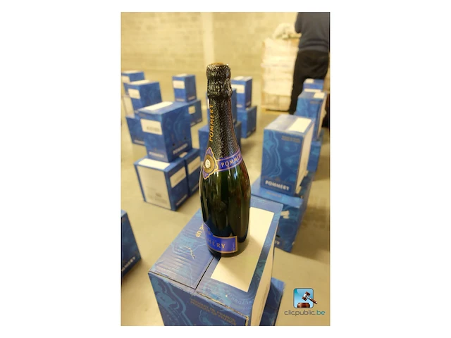 Partij champagneflessen - afbeelding 6 van  6