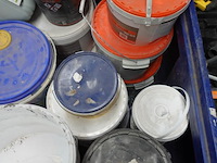 Partij chemische bouwproducten - afbeelding 2 van  9