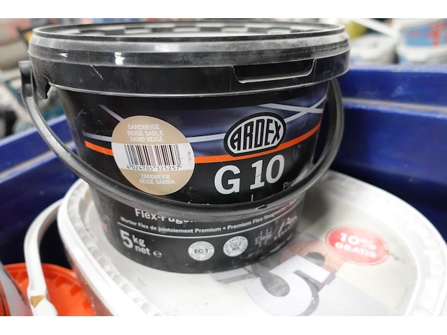 Partij chemische bouwproducten - afbeelding 6 van  9