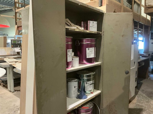 Partij chemische producten - afbeelding 1 van  17