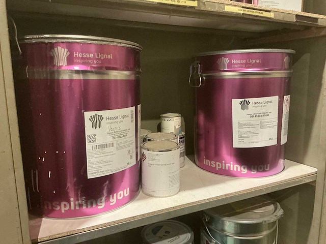 Partij chemische producten - afbeelding 14 van  17