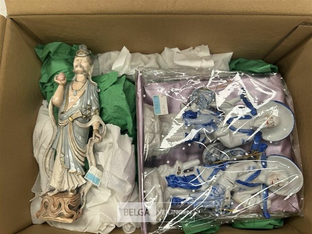 Partij chinese mensen beeldjes - afbeelding 2 van  3