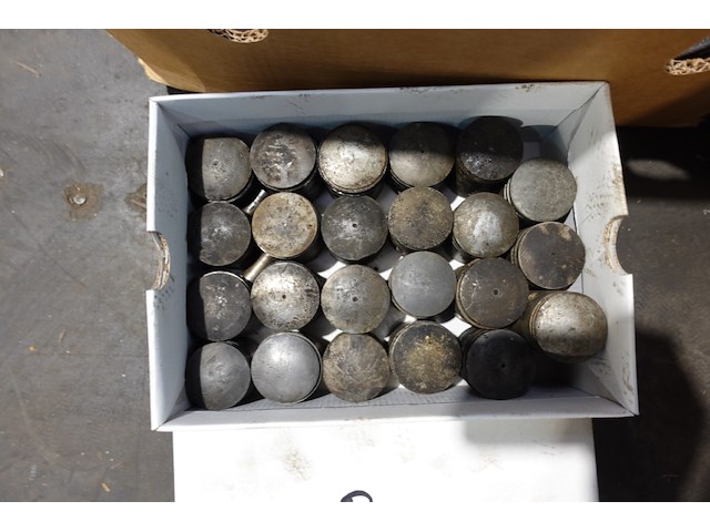 Partij cilinders, koppen en zuigers - afbeelding 7 van  7