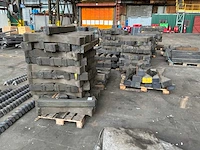 Partij coil support blokken - afbeelding 1 van  5