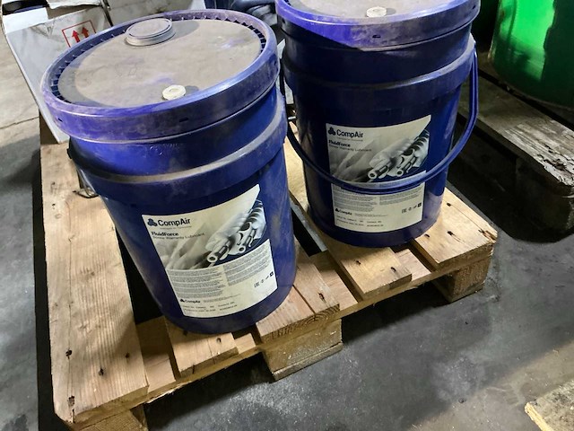 Partij compair fluidforce olie - afbeelding 2 van  2