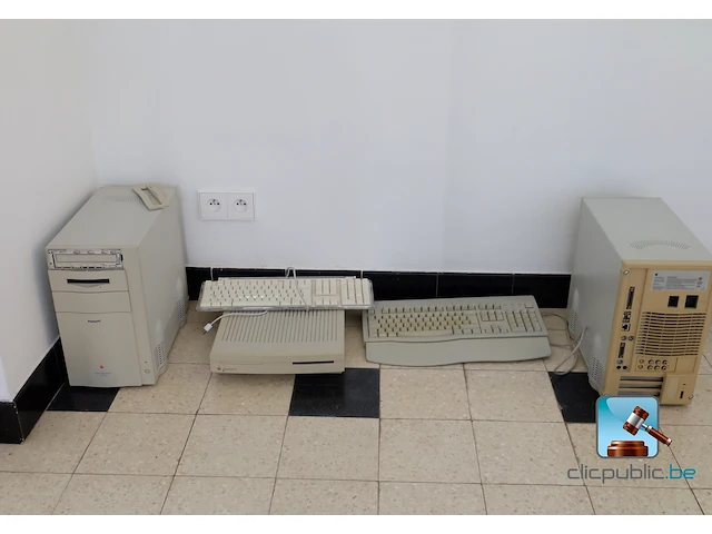 Partij computerapparatuur - afbeelding 1 van  33