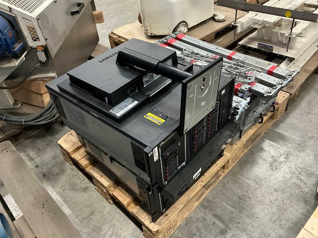 Partij computeronderdelen - afbeelding 1 van  14