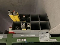 Partij contactoren en schakelcomponenten - afbeelding 5 van  102
