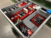 Partij contactoren en schakelcomponenten - afbeelding 85 van  102