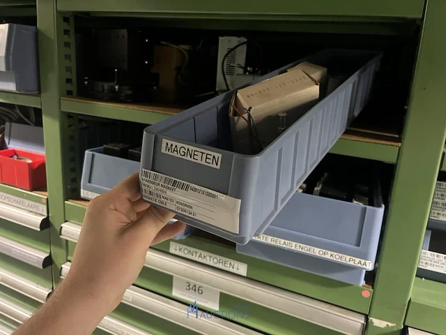 Partij contactoren en schakelcomponenten - afbeelding 101 van  102