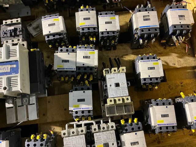 Partij contactors - afbeelding 3 van  7