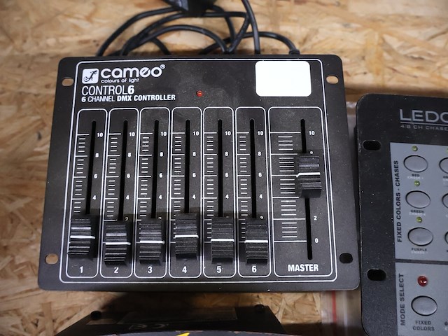 Partij controllers - afbeelding 3 van  5