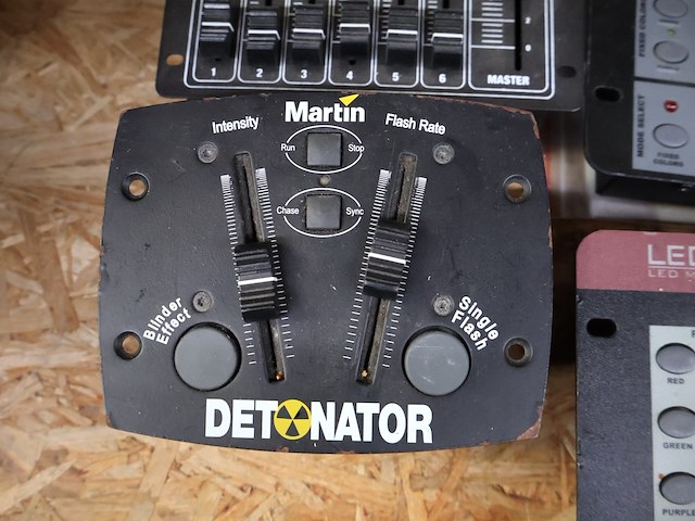 Partij controllers - afbeelding 4 van  5