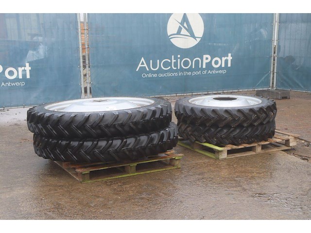 Partij cultuurwielen agri max rt955 230/95r44 / continental 8.3-32as (marge) - afbeelding 1 van  1