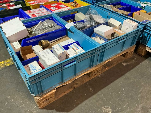 Partij cv-installatie materiaal - afbeelding 9 van  16