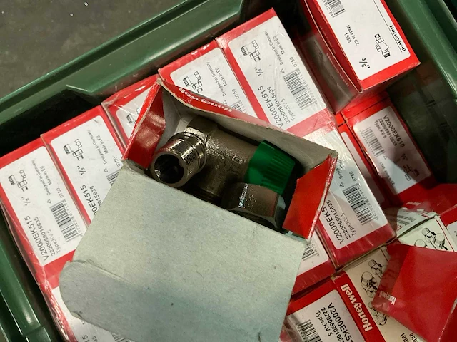 Partij cv-installatie materiaal - afbeelding 2 van  11