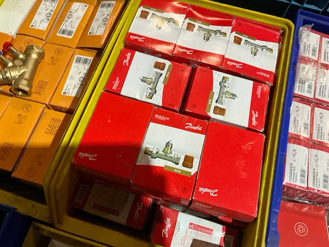 Partij cv-installatie materiaal - afbeelding 2 van  14