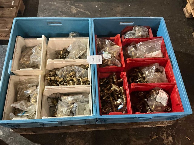 Partij cv-installatiemateriaal - afbeelding 3 van  10