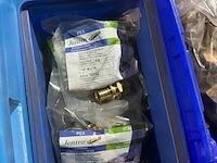 Partij cv-installatiemateriaal - afbeelding 2 van  12