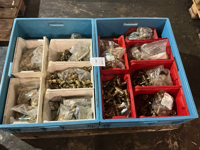 Partij cv-installatiemateriaal - afbeelding 3 van  10