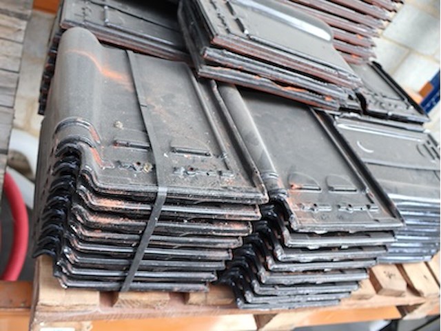 Partij dakpannen - afbeelding 2 van  4