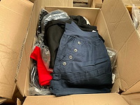 Partij dames -en herenkleding - afbeelding 2 van  6