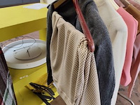 Partij dameskleding (zonder kledingrek) - afbeelding 16 van  25