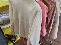 Partij dameskleding (zonder kledingrek) - afbeelding 17 van  25