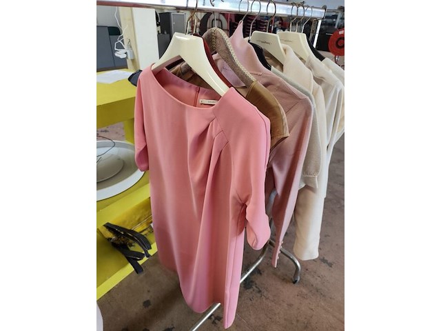 Partij dameskleding (zonder kledingrek) - afbeelding 18 van  25