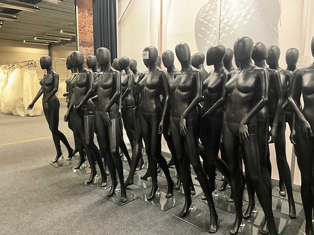 Partij damespaspoppen (32x) - afbeelding 2 van  9