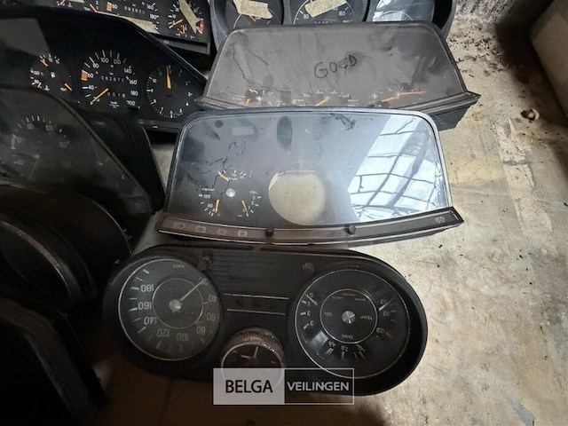 Partij dashborden mercedes (± 15x) - afbeelding 6 van  8